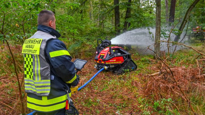 2,5 Hektar verbrannt bei Klein Auheim: Hanau verschärft Verbote und setzt auf Löschroboter