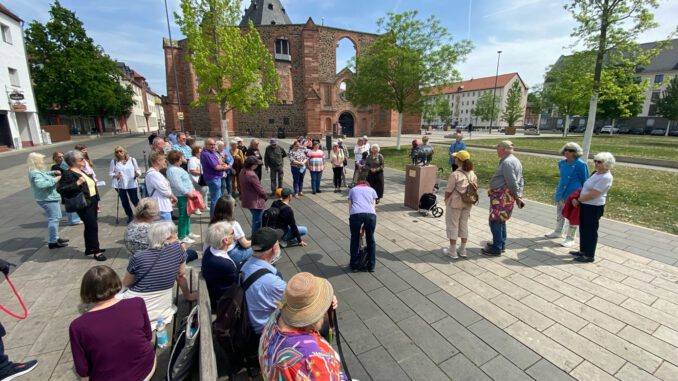 Abendführung in Hanau: 90 Minuten durch Altstadt und Neustadt