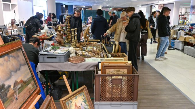 Antik und Trödelmarkt im Stadthof Hanau abgesagt: Alternativen zum Muttertag geplant