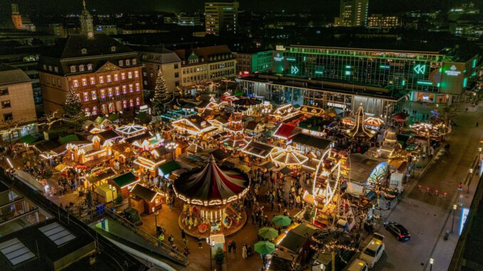 Auseinandersetzung auf Hanauer Weihnachtsmarkt: Drei Mitarbeiter nach Gewalttat entlassen Auseinandersetzung auf Hanauer Weihnachtsmarkt: Drei Mitarbeiter nach Gewalttat entlassen