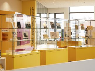 Ausstellung in Hanau erinnert an 60 Jahre Städtepartnerschaft mit Conflans Sainte Honorine