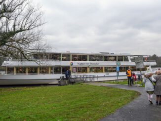 Geführte Rad- und Wandertouren im April: Hanau lädt Seniorinnen und Senioren ein