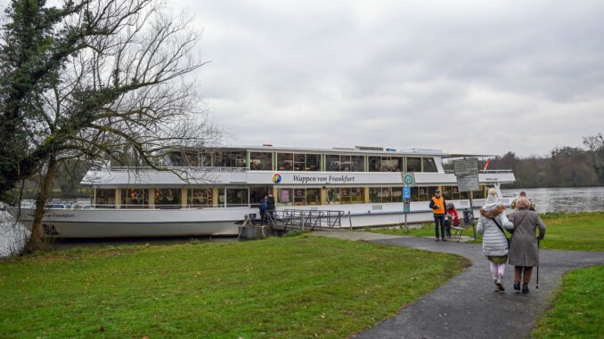 Geführte Rad- und Wandertouren im April: Hanau lädt Seniorinnen und Senioren ein