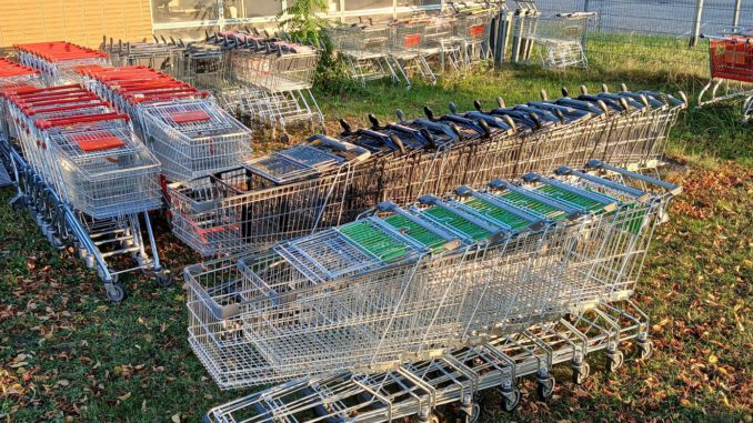 Hanau holt herrenlose Einkaufswagen zurück und verhindert Verschrottung