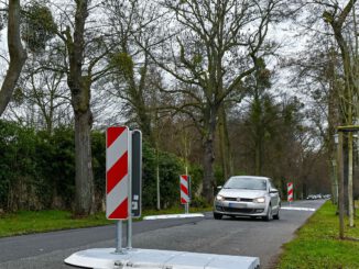 Hanau installiert sechs Verkehrsinseln gegen Poser in der Wilhelmsbader Allee