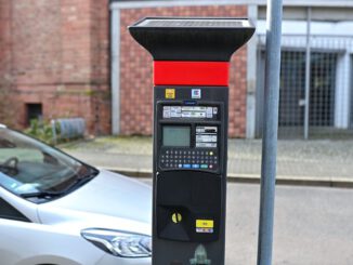 Hanau modernisiert Parkscheinautomaten mit Kennzeicheneingabe und kontaktloser Zahlung