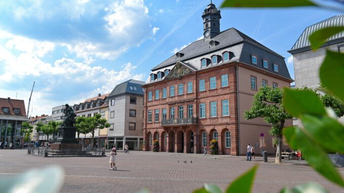 Hanau plant bis zu 29 neue Ausbildungsplätze für 2027 und stärkt Nachwuchsförderung