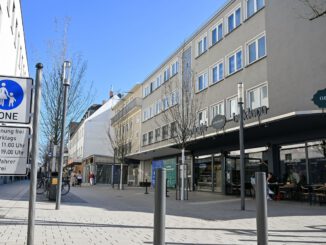 Hanau setzt Poller gegen Poser ein: Bauarbeiten in der Rosenstraße begonnen