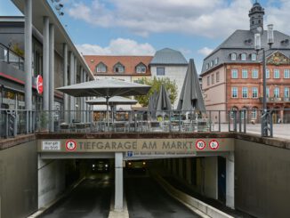 Hanau verstärkt Sicherheitspräsenz in Parkhäusern nach Beschwerden
