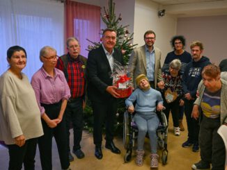 Kaminsky setzt Adventsbesuche in Wohngruppen des Behindertenwerks in Hanau und Großauheim fort