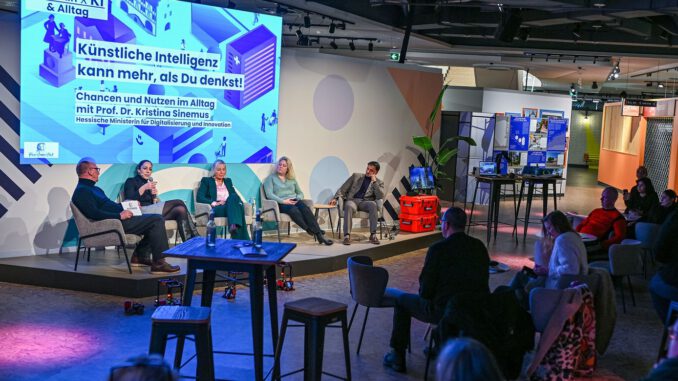 KI und Gestaltung: Veranstaltung in Hanau zeigt Anwendungen in Kunst und Design KI und Gestaltung: Veranstaltung in Hanau zeigt Anwendungen in Kunst und Design