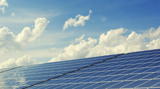Offenbach saniert 58 Wohnungen mit Photovoltaik und begrünten Dächern Offenbach saniert 58 Wohnungen mit Photovoltaik und begrünten Dächern