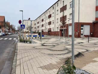 Quartiersplatz im Freigerichtviertel eröffnet: Adventsfest und neue LED Beleuchtung sollen Sicherheit und Zusammenhalt stärken