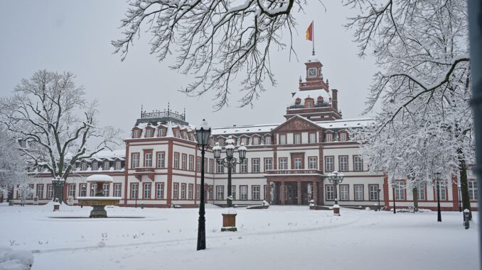 Starker Schneefall in Hanau führt zu Ausfällen bei Müllabfuhr und Unterricht Starker Schneefall in Hanau führt zu Ausfällen bei Müllabfuhr und Unterricht