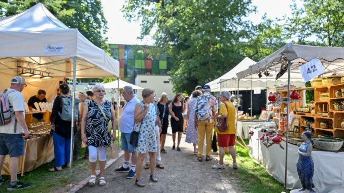 Winzer, Musik und Handwerk: Vier Tage Weinfest im Schlossgarten Hanau Winzer, Musik und Handwerk: Vier Tage Weinfest im Schlossgarten Hanau